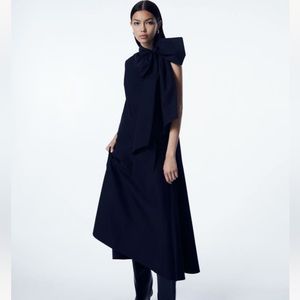 In Search Of: H&M Bow Detail Dress XS